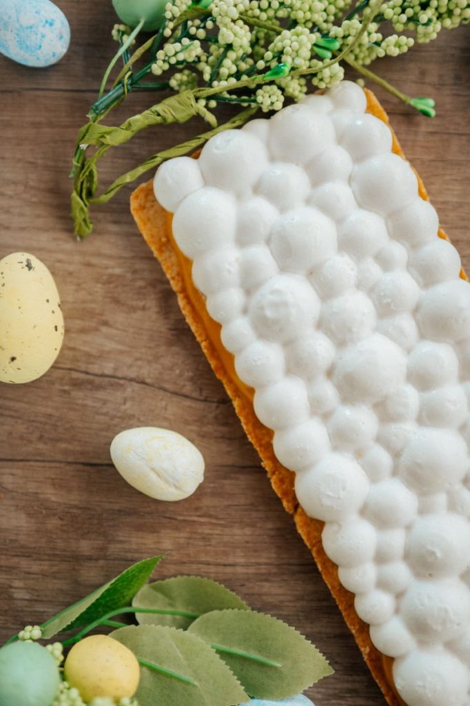 Mazurek mango biała czekolada